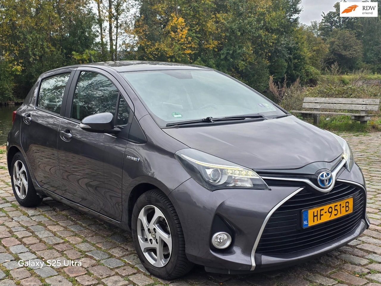 Toyota Yaris - 1.5 Hybrid Lease Automaat Airco cruis control bluetooth - AutoWereld.nl