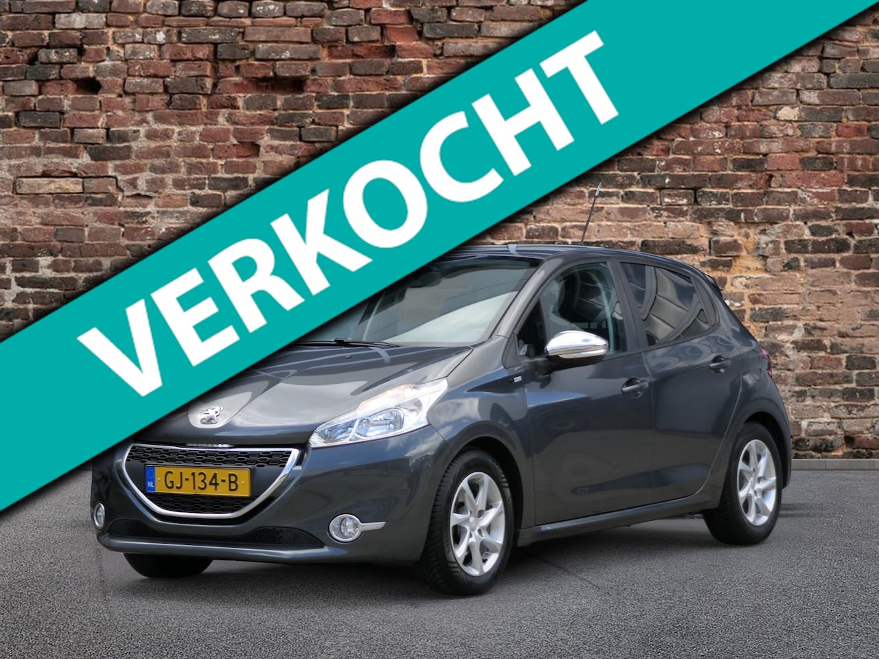 Peugeot 208 - 1.2 PureTech Style Automaat | Cruise | Navi | Trekhaak - AutoWereld.nl