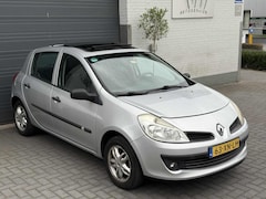 Renault Clio - 1.4-16V Business Line| Dakraam | Airco | 5-DRS | ISOFIX |