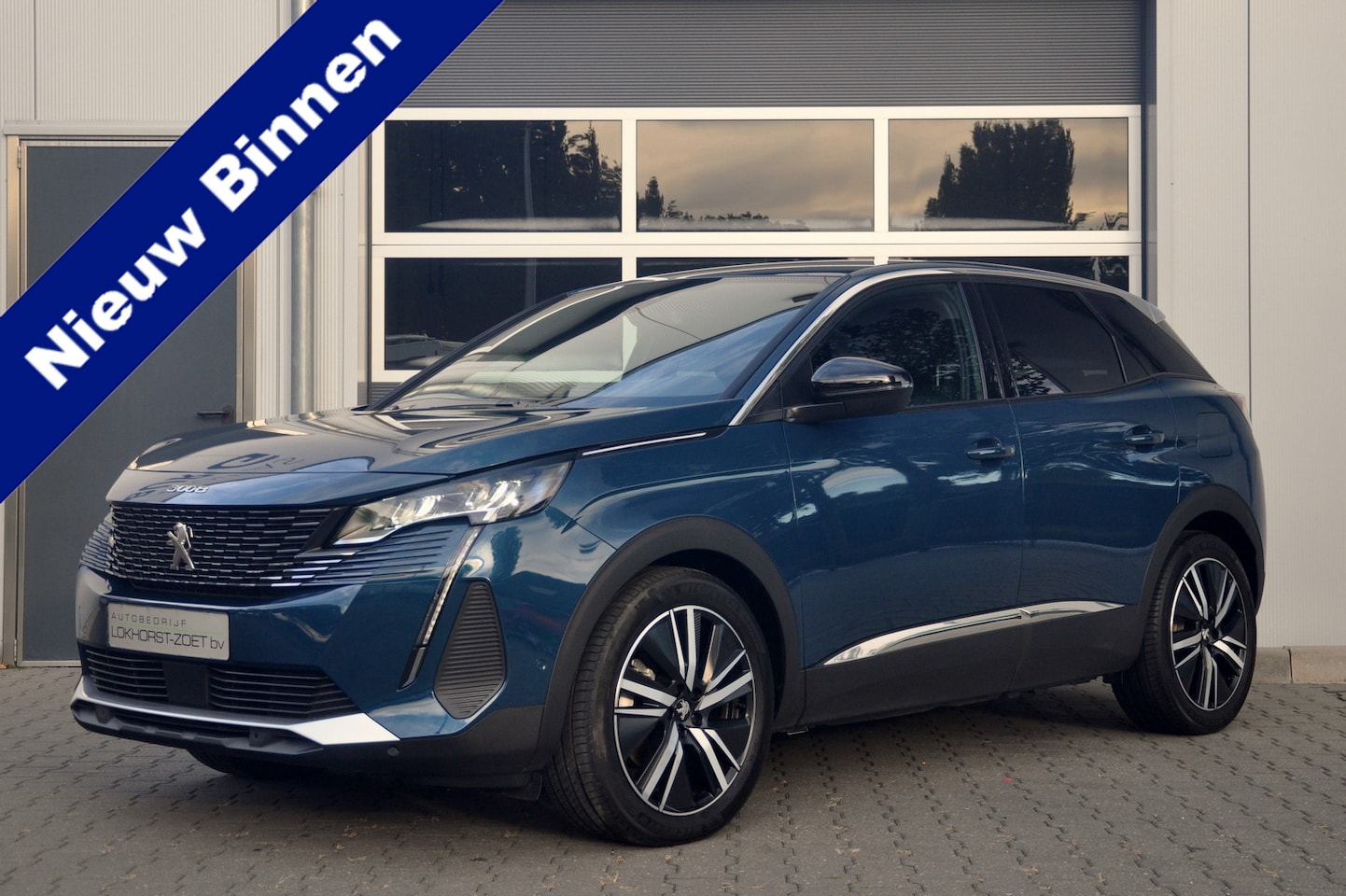 Peugeot 3008 - 1.6 HYbrid 180 Allure Pack Business | Navi | Camera | Zeer nette staat! - AutoWereld.nl