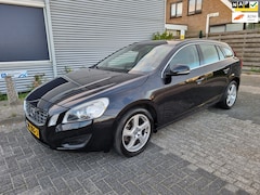 Volvo V60 - 1.6 T4 Summum Automaat 180pk Bj:2012
