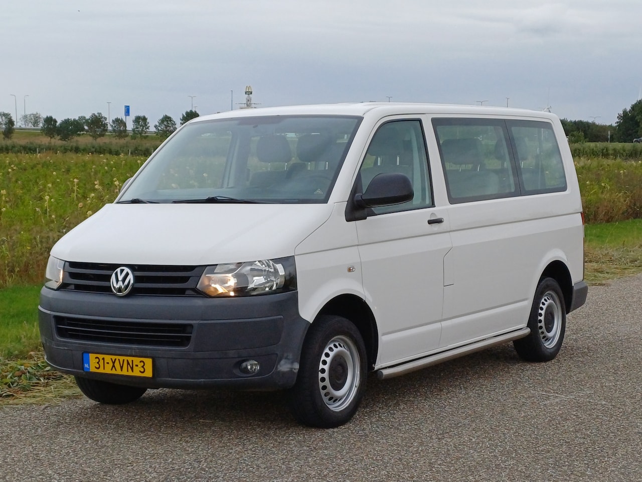 Volkswagen Transporter Kombi - 9-Pers. 2.0 L1H1 Trendline /Keurige Bus!/Goed onderhouden/Airco/ - AutoWereld.nl