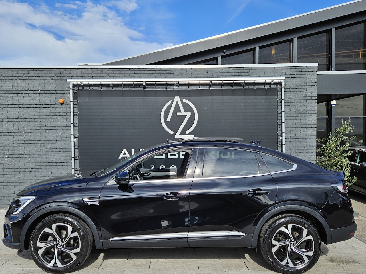 Renault Arkana - 1.3 TCe 140 BLACK&BLACK VOL *Panoramadak*Led - AutoWereld.nl