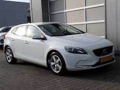 Volvo V40 - 1.6 T2 Summum Xenon/PDC/Stoelverw