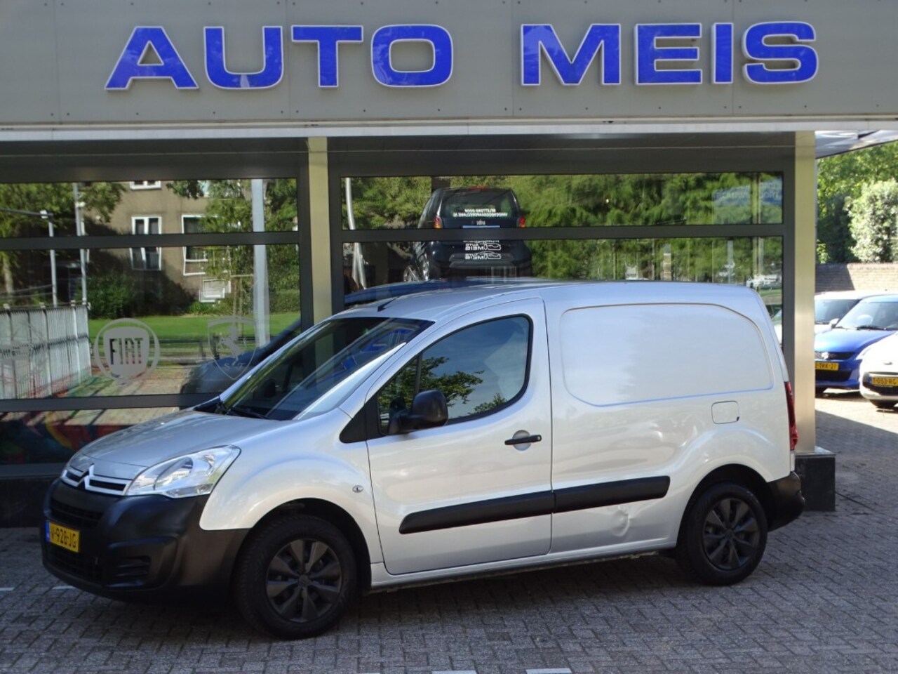 Citroën Berlingo - 1.6 BlueHDI 75 Club 1.6 BLUEHDI 75 CLUB - AutoWereld.nl