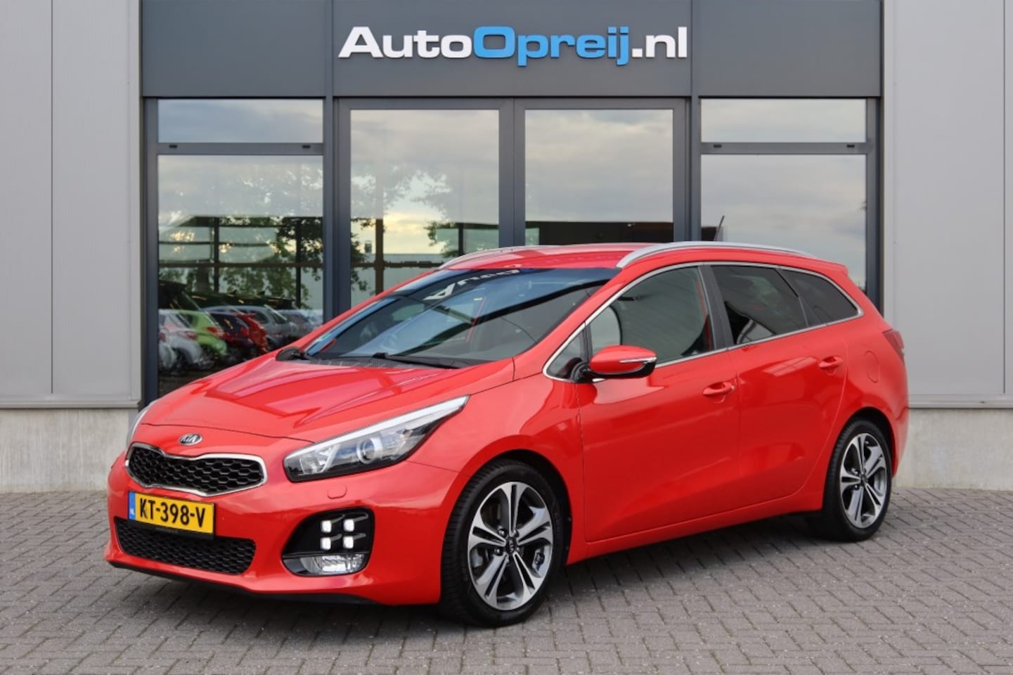Kia Cee'd - 1.0 T-GDi GT-Line Clima, NAVI, Camera, Cruise, Dealer onderhouden - AutoWereld.nl