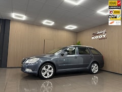 Skoda Octavia Combi - 1.2 TSI Elegance Business Line * Automaat / Trekhaak / Cruise control / NL Auto