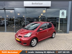 Toyota Aygo - 1.0-12V Aspiration Red Navigator