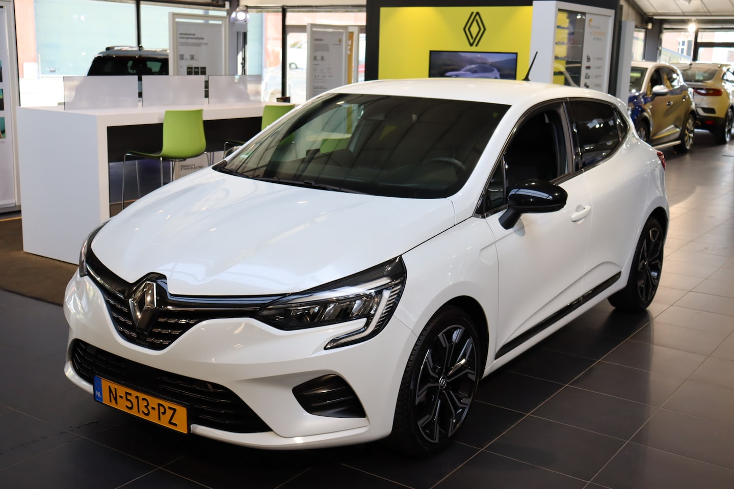 Renault Clio - TCe 90pk Intens - AutoWereld.nl