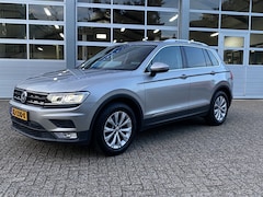 Volkswagen Tiguan - 1.4 TSI Con. Series/Trekhaak/Leder/Stoelverw./Cruise/Navi
