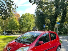 Peugeot 107 - 1.0-12V XS