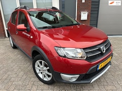 Dacia Sandero Stepway - 0.9 TCe Lauréate / Navi / Airco / PDC / LM / NAP