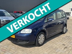 Volkswagen Touran - 1.6-16V FSI Optive