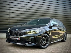 BMW 1-serie - 118i M-PERF. M135 PANO|SCHAALSTOEL|HUD|CAMERA