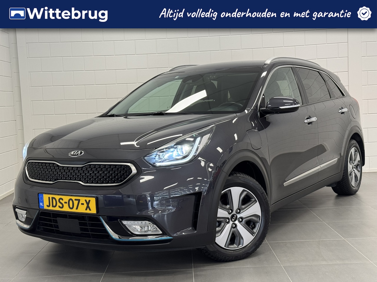 Kia Niro - 1.6 GDi PHEV DynamicLine VOL LEDER INTERIEUR ! TREKHAAK !! - AutoWereld.nl