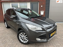 Ford Kuga - 1.5 Titanium / Schuifdak / Leder / Navi / Stoelverwarming