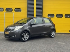 Toyota Yaris - 1.3 Airco NAP remmen+schijven nieuw