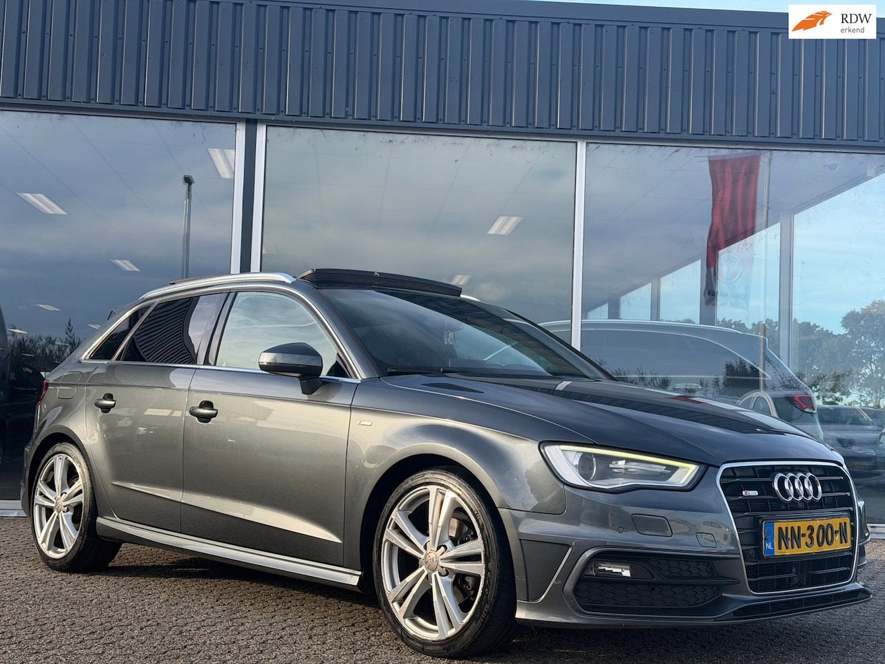 Audi A3 Sportback - 2.0 TDI S-LINE PANO/DSG/LED/150PK - AutoWereld.nl