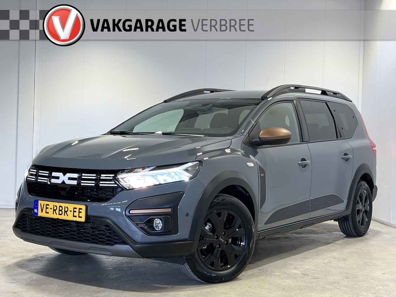 Dacia Jogger - 1.6 Hybrid 140 Expression 7p. | Navigatie/Android/Apple Carplay | Parkeersensor Voor en Ac - AutoWereld.nl