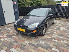 Ford Focus - 1.4-16V Trend 2001 Trekhaak Lm velgen