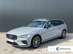Volvo V60 - T6 Plug-in hybrid AWD Plus Dark | Trekhaak | Panoramadak | 360 camera | Adaptieve Cruise C