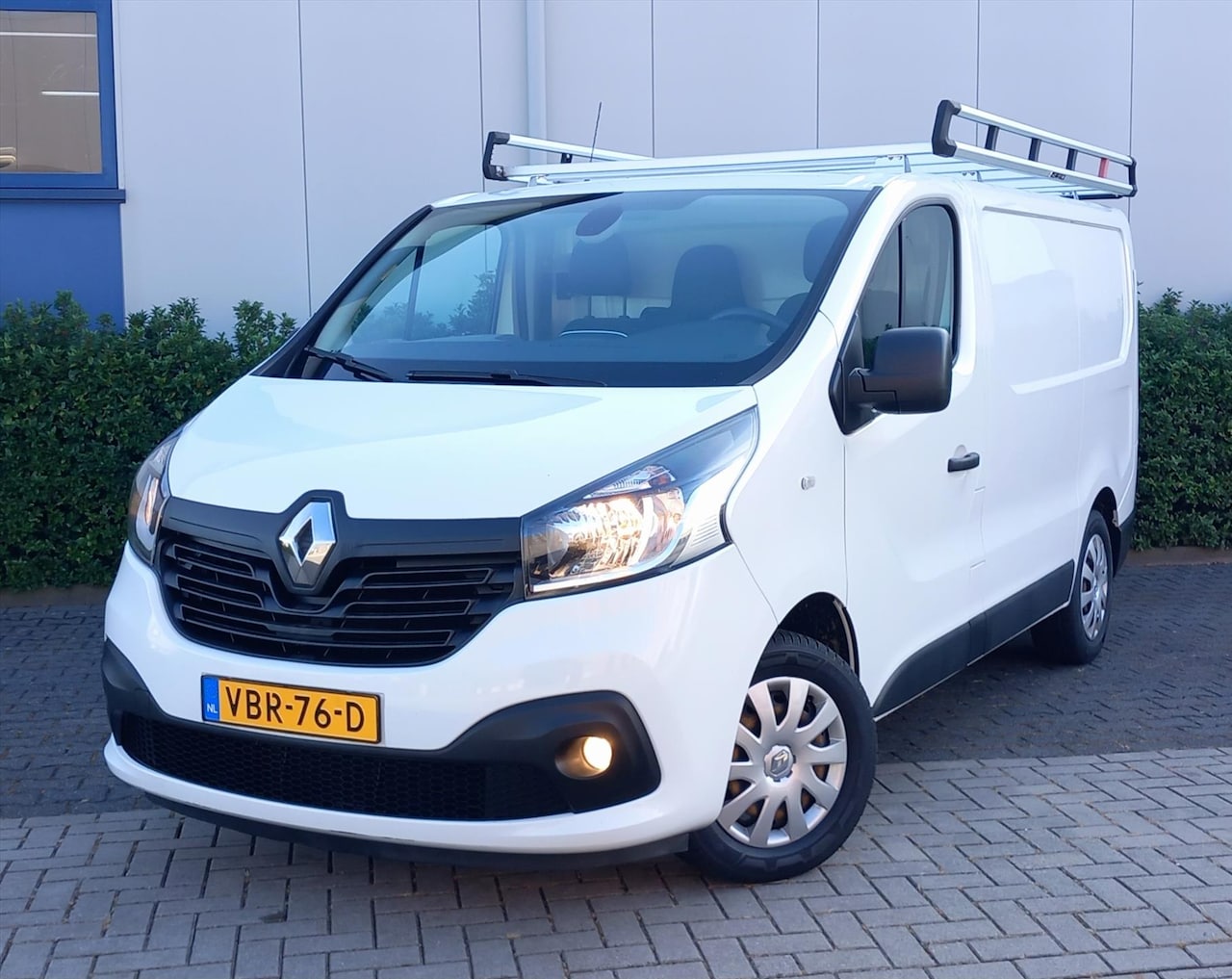 Renault Trafic - GB 1.6 Energy dCi 145pk L1H1 T27 Comfort - AutoWereld.nl