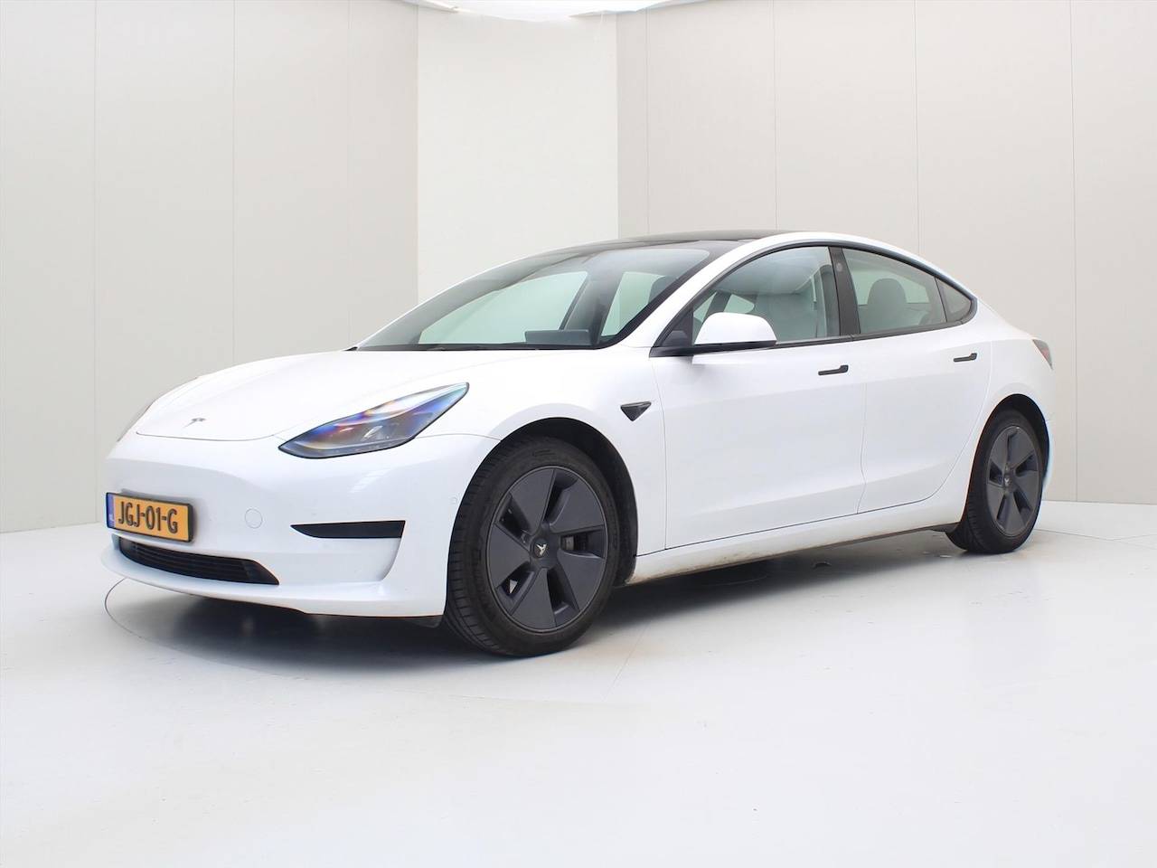 Tesla Model 3 - Standard RWD Plus FACELIFT [ FSD+TREKHAAK+LFP ACCU+WARMTEPOMP+60 kWh+PREMIUM AUDIO ] - AutoWereld.nl