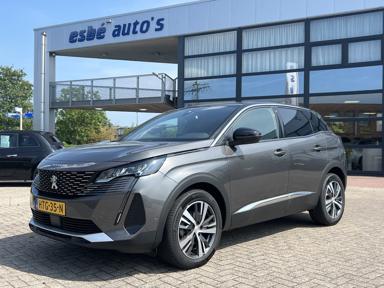 Peugeot 3008 - 1.2 130 PK Automaat Allure Pack Navigatie Camera Carplay Adaptieve Cruise DAB Stoelverwarm - AutoWereld.nl
