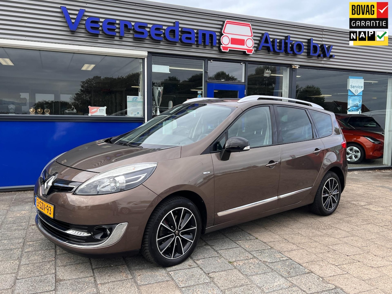Renault Grand Scénic - 1.2 TCe Bose 7pers. Navi, camera, trekhaak enz.. - AutoWereld.nl