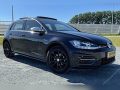 Volkswagen Golf - 1.0 TSI Trendline VII  2x R-Line Pano Camera