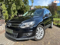 Volkswagen Tiguan - 1.4 TSI Sport&Style | Pano | Clima | StoelVerwarming | NWE Service & APK |