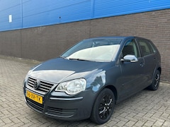 Volkswagen Polo - 1.2 Optive | APK:NIEUW | Airco | 5-Deurs | Centrale Vergrendeling | Elektrische Ramen | Is