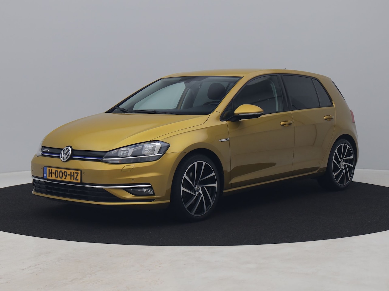 Volkswagen Golf - 1.5 TSI Comfortline Business | ADAPTIVE | CARPLAY | STOELVERWARMING - AutoWereld.nl