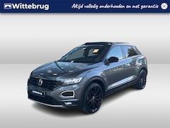 Volkswagen T-Roc - 1.5 TSI 150pk DSG Sport / Black Style / Panorama dak / Afneembare trekhaak / Virtual Cockp