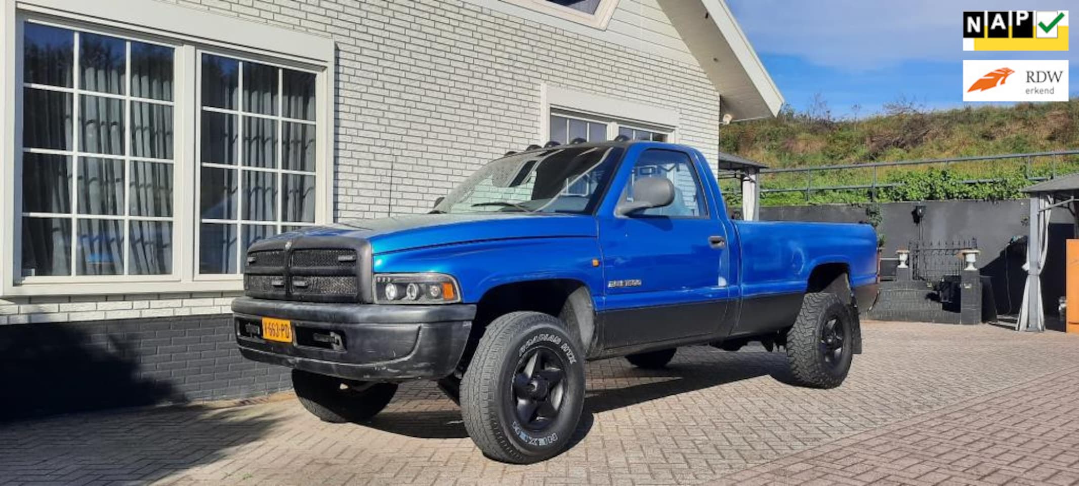 Dodge Ram 1500 - automaat grijs kenteken - AutoWereld.nl