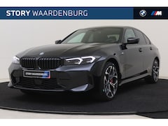 BMW 3-serie - 330e M Sport Automaat / Trekhaak / Achteruitrijcamera / Sportstoelen / Adaptieve LED / Com
