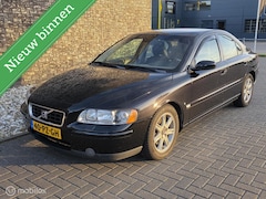 Volvo S60 - 2.4 Momentum - Airco - Trekhaak