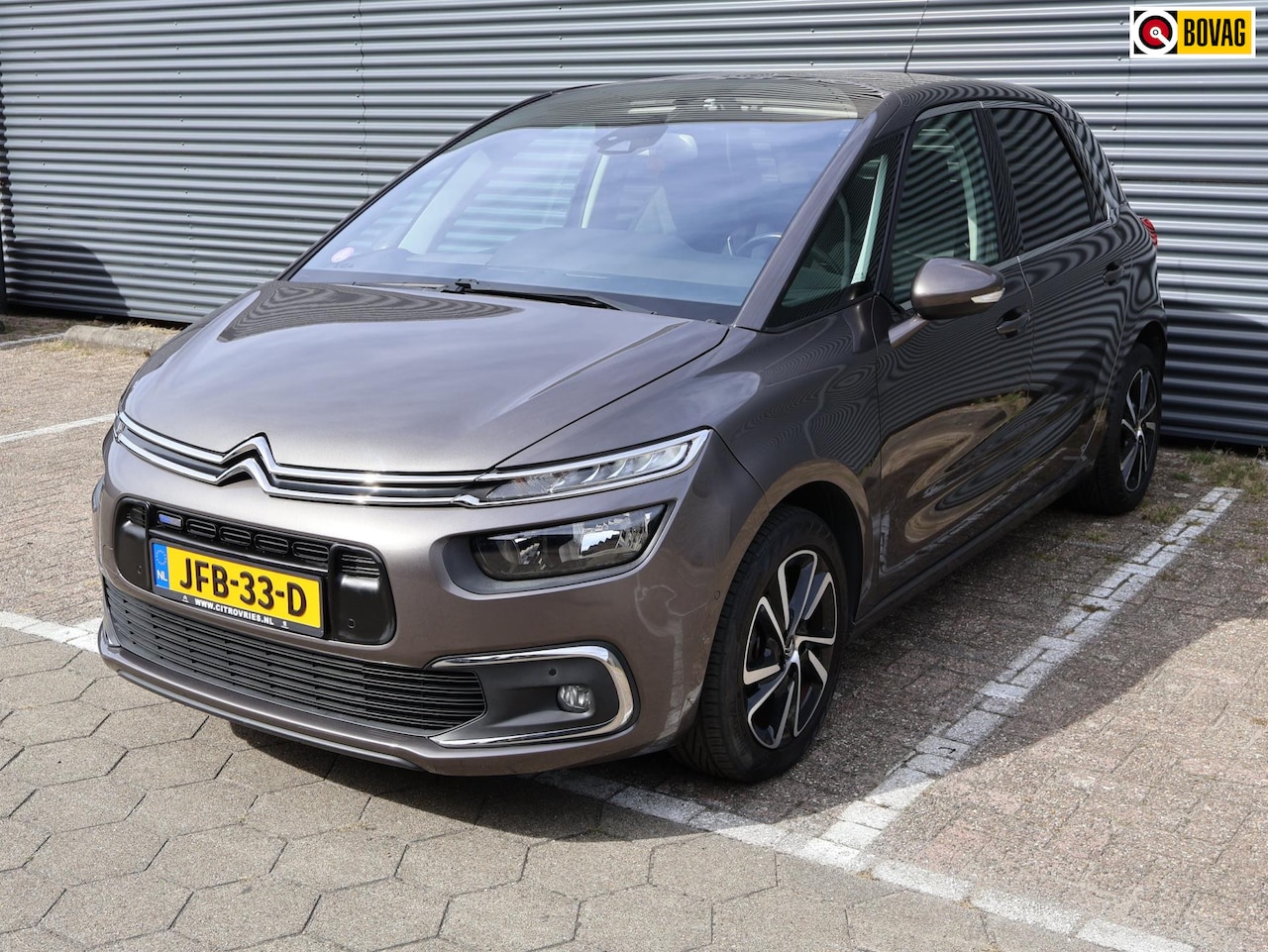 Citroën C4 Picasso - 1.2 PureTech Shine PDC Camera Navi Cruise Airco APK Garantie - AutoWereld.nl