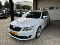 Skoda Octavia Combi - 1.2 TSI xenon camera keyless stoelverw