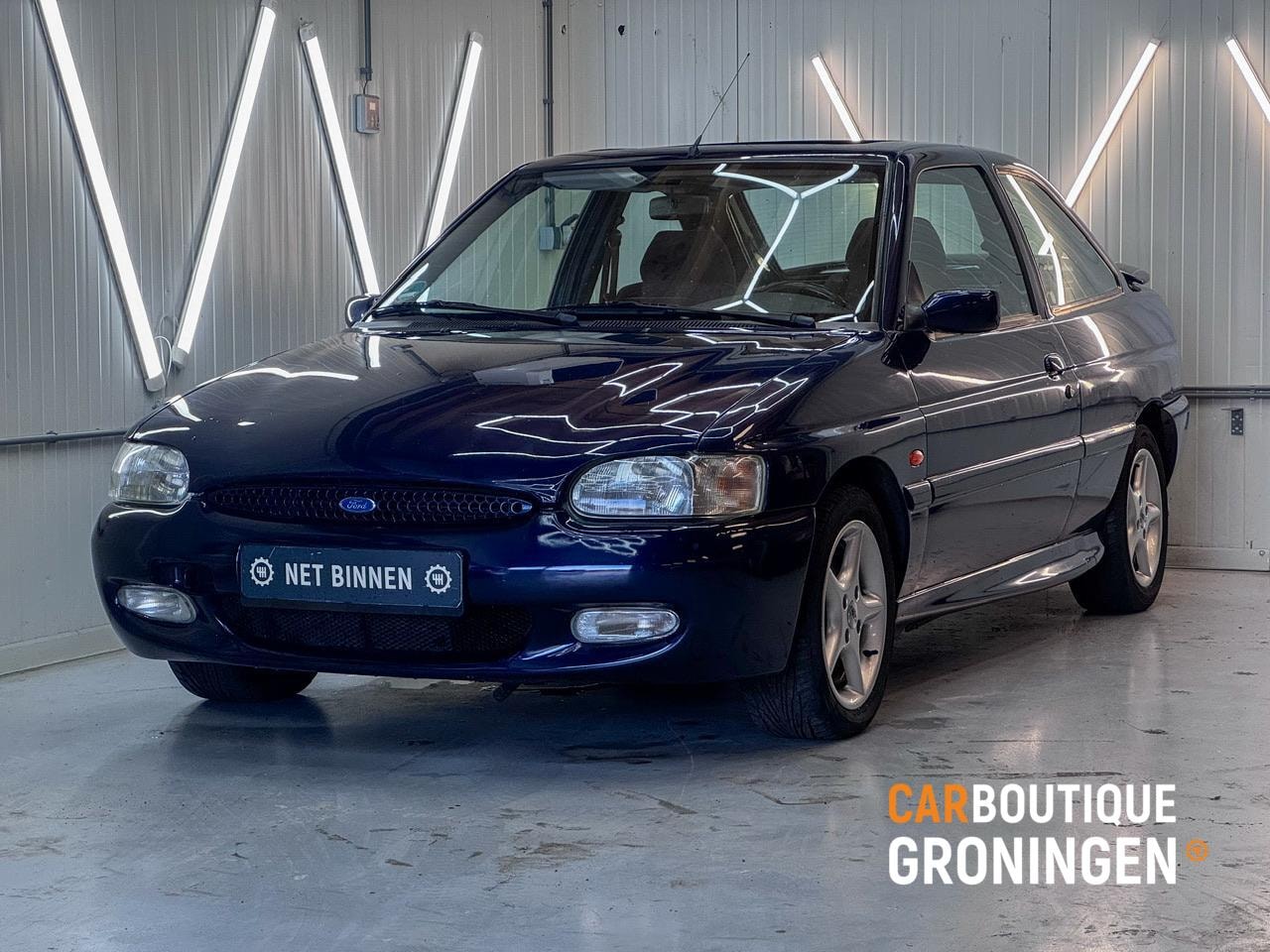 Ford Escort - 2.0 RS 2000 | F1 Edition | RECARO | Nr 117/500 - AutoWereld.nl