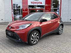 Toyota Aygo X - S-CVT ENVY AUTOMAAT APPLE/ANDROID KEYLESS 18" LM-VELGEN