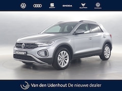 Volkswagen T-Roc - 1.5 TSI 150pk Life Edition DSG / Navigatie / Stoelverwarming / Camera / Trekhaak