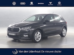 Skoda Fabia - 1.0 TSI 115pk Selection DSG / Navigatie via App Connect / Cruise Control / Parkeersensoren