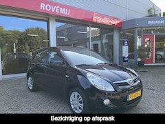 Hyundai i20 - 1.2i DynamicVersion Airco, Centrale Deurvergrendeling, EL Ramen