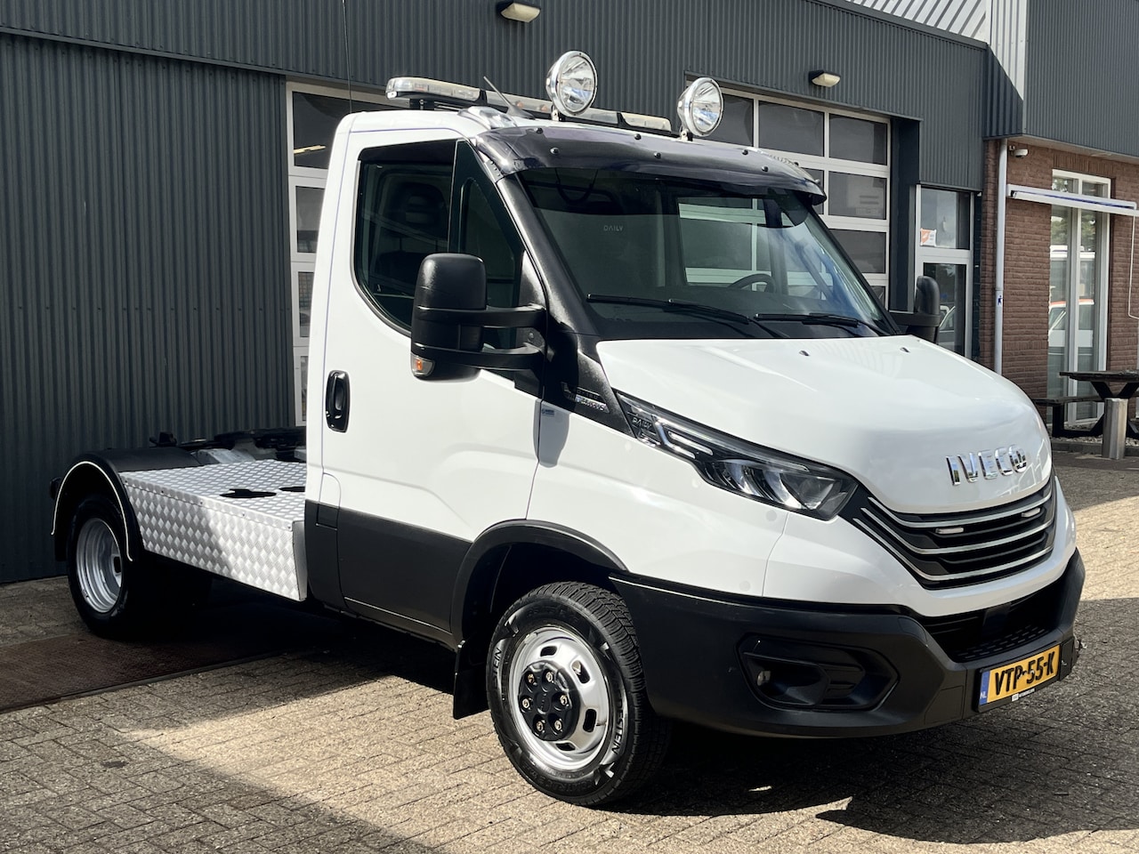 Iveco Daily - 40C16 Automaat 9 Ton samengesteld BE-Trekker Luchtvering PTO Koeling aansluiting Airco Cru - AutoWereld.nl
