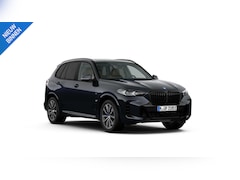 BMW X5 - xDrive50e M Sport 4WBESTURING|HARMANKARDON|TREKHAAK|CARBONZWART