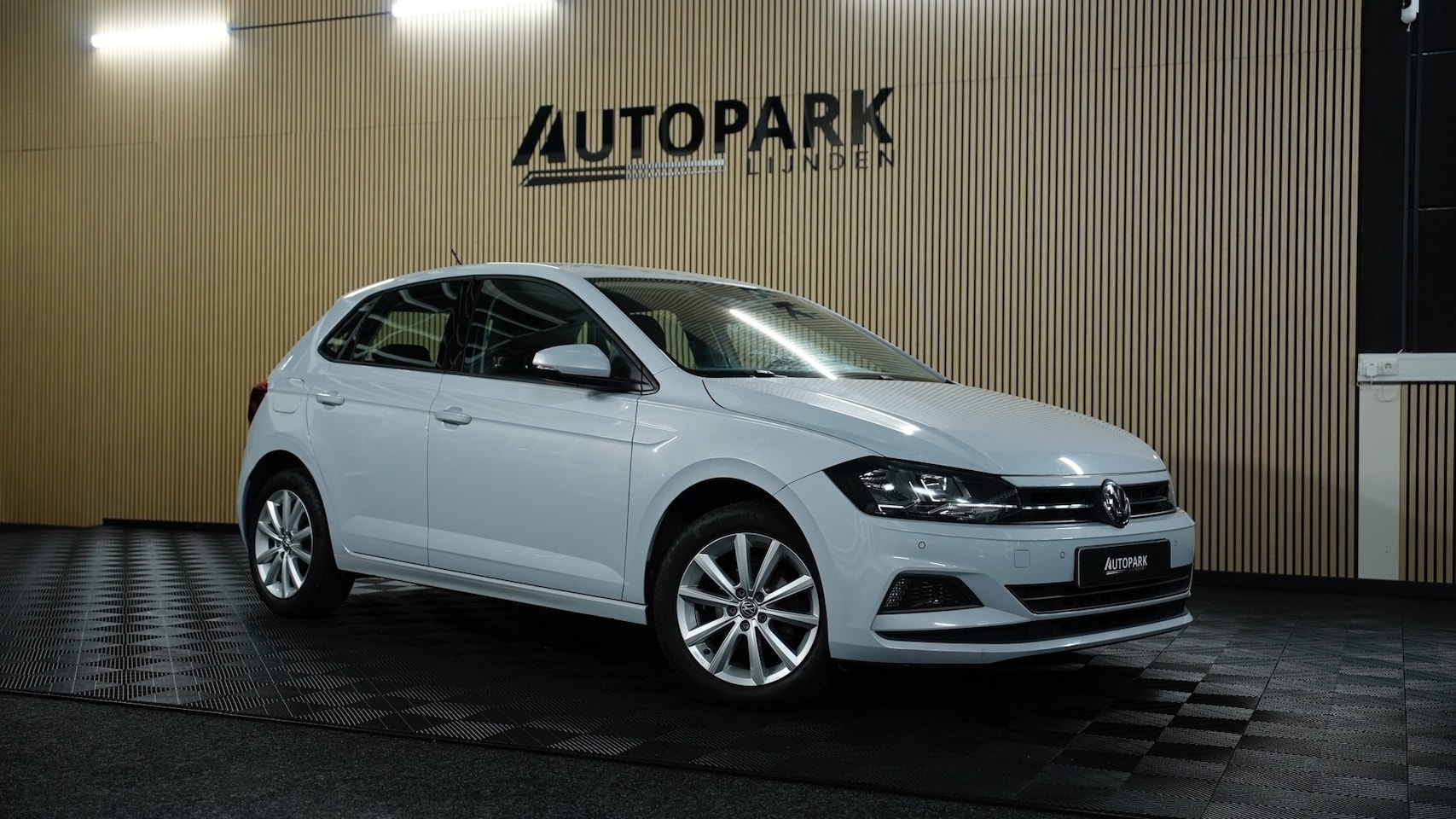Volkswagen Polo - 1.0 TSI PDC/STOELVERWARMING/LANEASSIST/APK - AutoWereld.nl