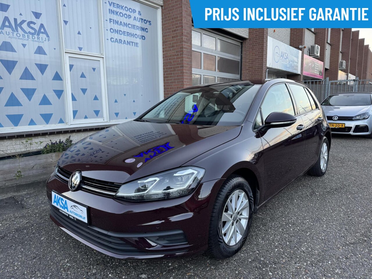 Volkswagen Golf - 1.0 TSI Comfortline CarPlay LED Regensensor PDC Garantie - AutoWereld.nl