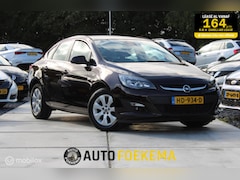 Opel Astra - 1.4 Turbo Blitz TREKHAAK NAVIGATIE CLIMA