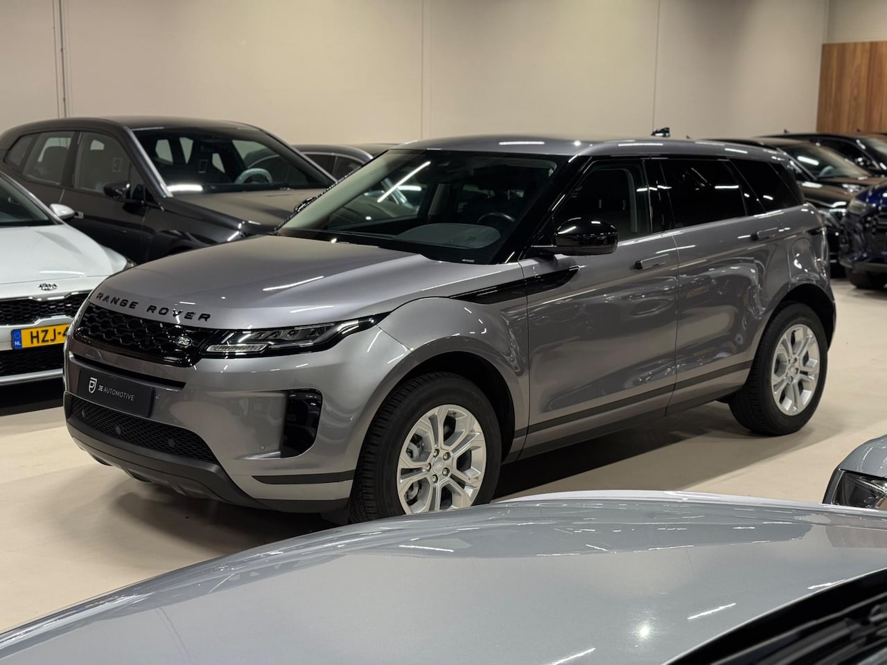 Land Rover Range Rover Evoque - 1.5 P300e 309PK AWD, Black Pack, Plug In, Voll Led, Camera, Clima, Cruise, Voll Onderhoud - AutoWereld.nl